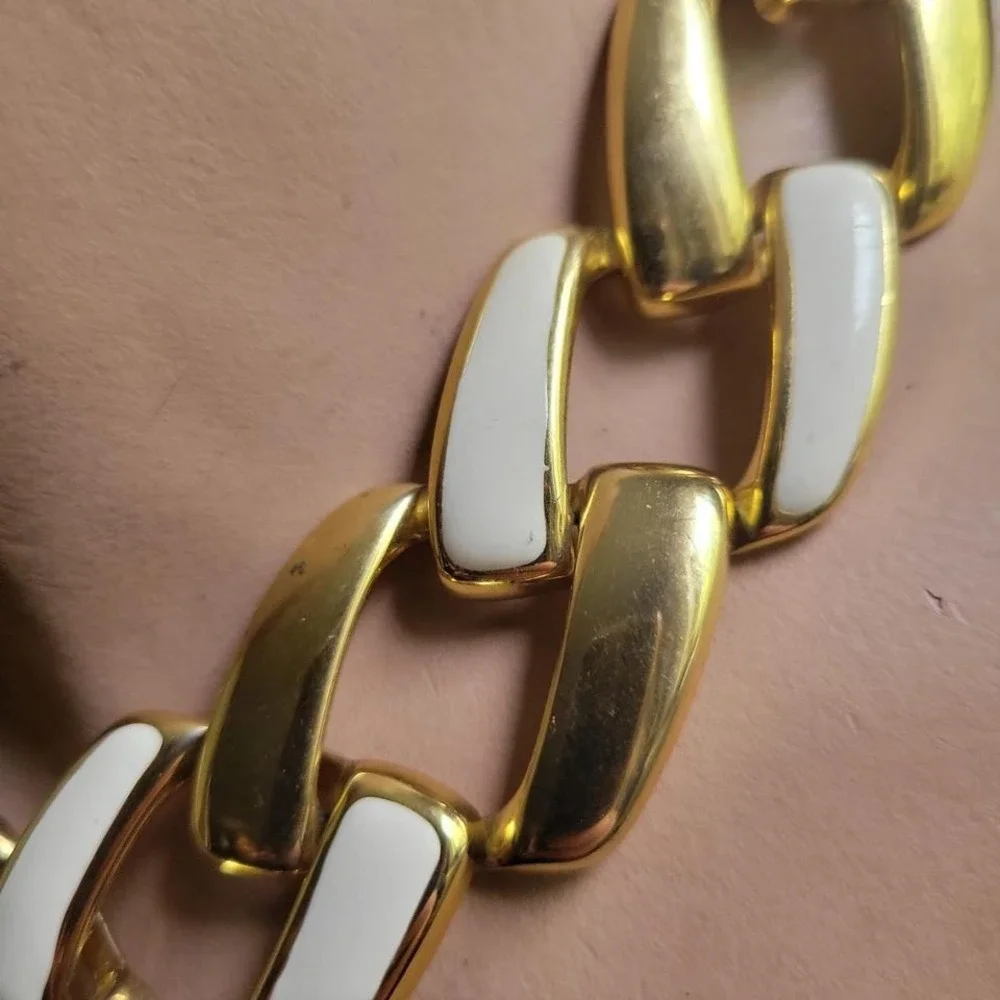 Vintage Gold White Enamel Chunky Link Curb Chain Collar Necklace Preppy 80s 90s - Picture 6 of 7